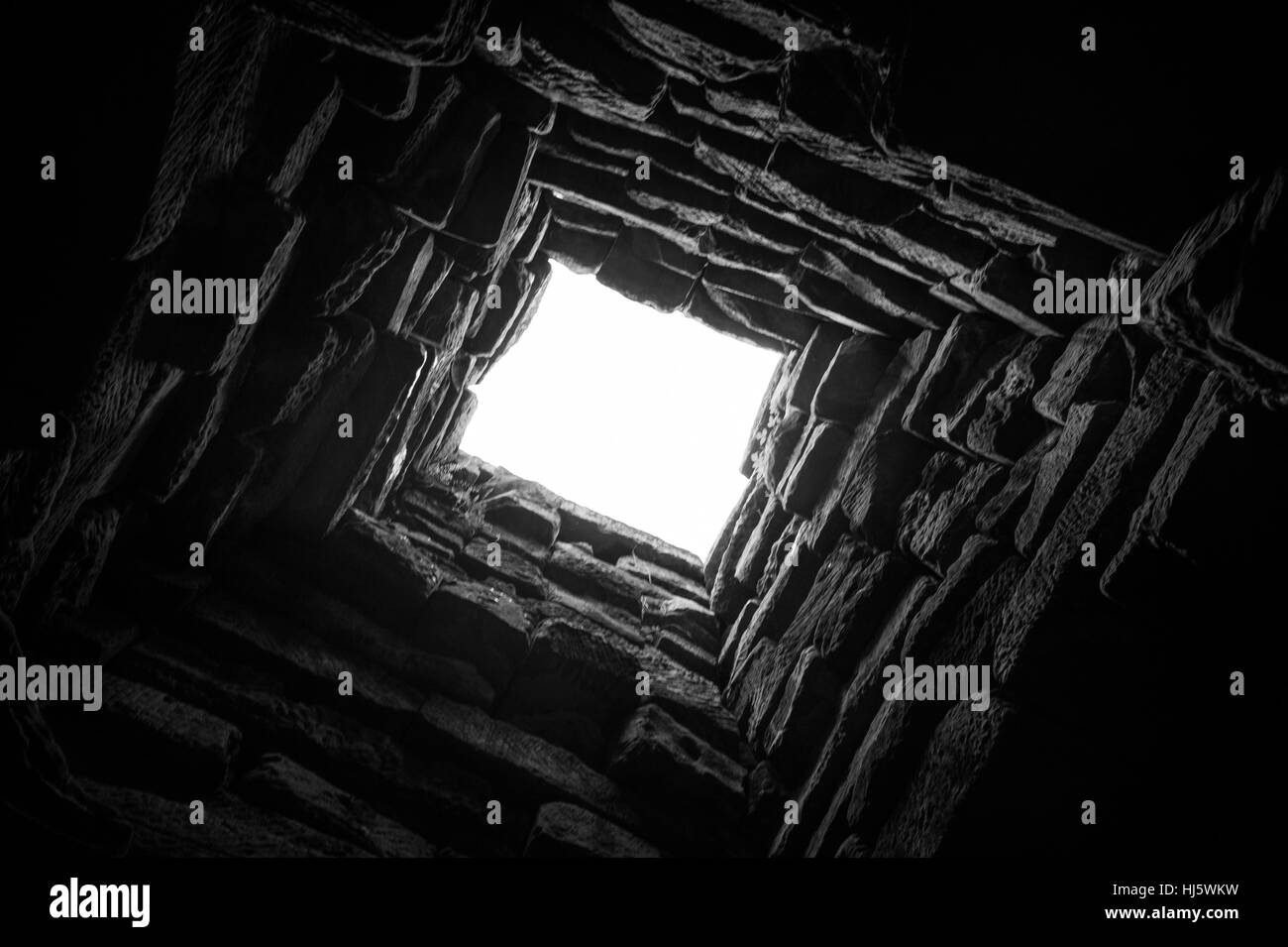 Siem Reap, Siem Reap, Cina. 7 Nov, 2016. Siem Reap, Cambodia-November 7 2016: (solo uso editoriale. Cina OUT) .la foto in bianco e nero di Angkor Wat in Siem Reap, Cambogia. Angkor Wat è un complesso tempio in Cambogia e il più grande monumento religioso nel mondo, con la misurazione del sito 162,6 ettari (1,626,000 m2; 402 acri). Esso è stato originariamente costruito come un tempio indù di dio Vishnu per l'Impero Khmer, trasformando progressivamente in un tempio buddista verso la fine del XII secolo. Credito: SIPA Asia/ZUMA filo/Alamy Live News Foto Stock