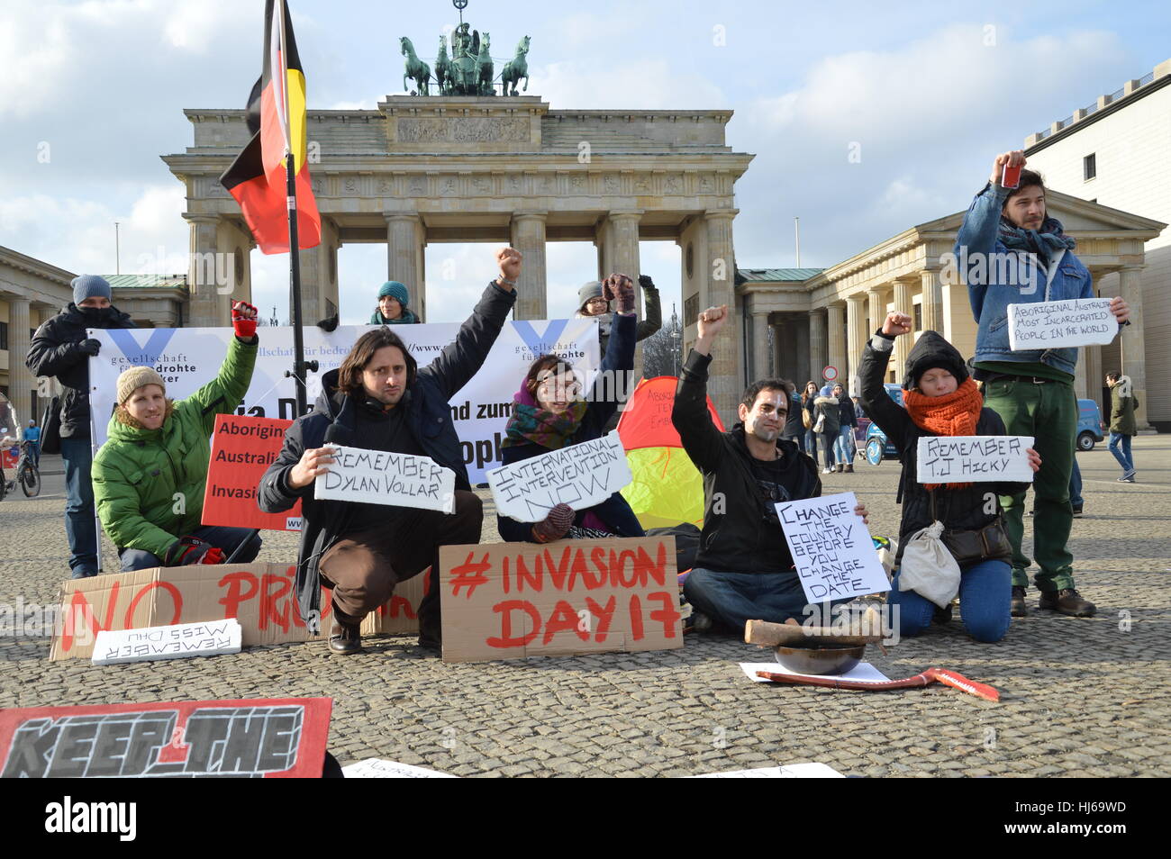 Berlino, Germania. 26 gen, 2017 - Australia Day - Giorno di invasione rally in Berlin Credito: Markku Rainer Peltonen/Alamy Live News Foto Stock