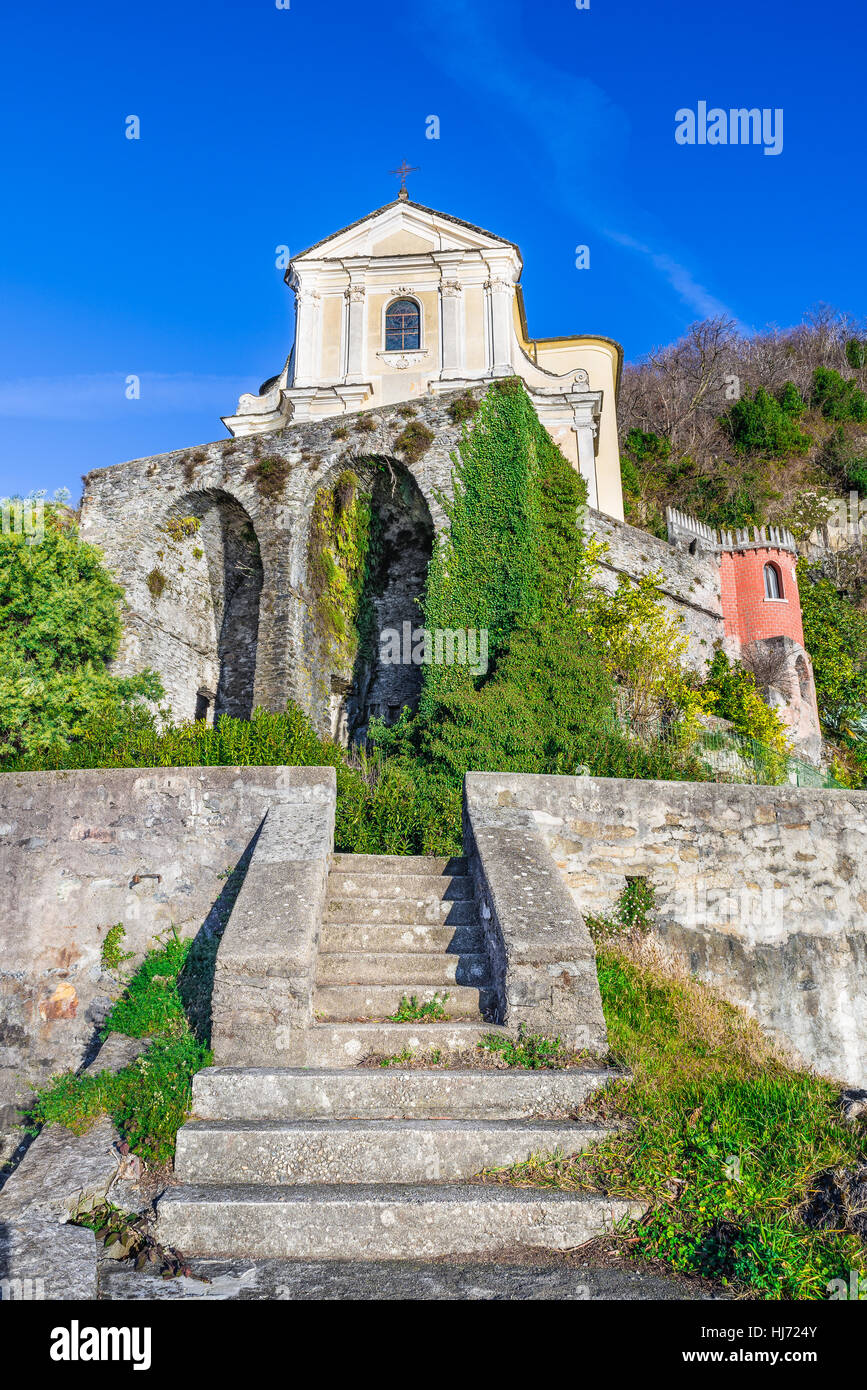 Santuario della Madonna della punta sul Lago Maggiore, Maccagno, provincia di Varese, Italia. Foto Stock