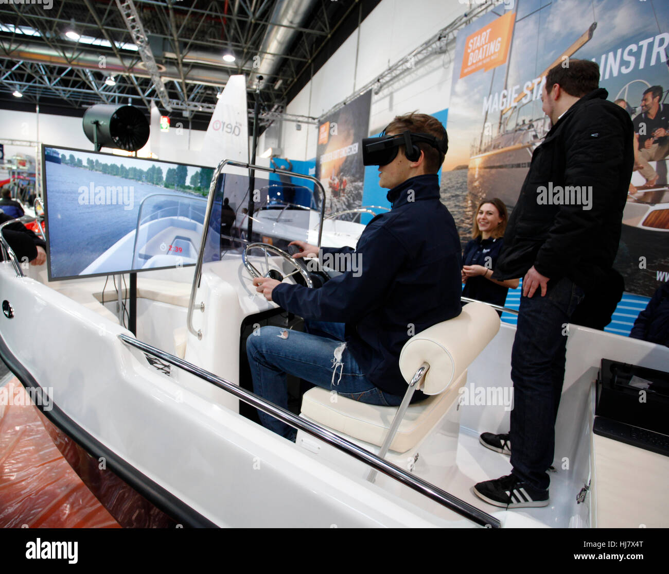 Il Boot Duesseldorf 2017, la più grande del mondo dello yachting e sport acquatici mostra. Barca computer gioco simula la realtà virtuale Foto Stock
