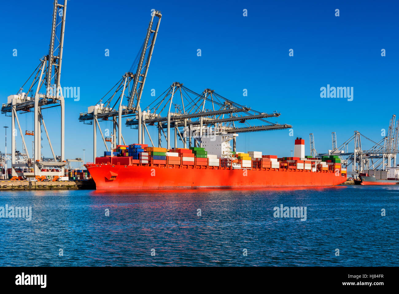 Contenitore nave ormeggiata nel porto di Rotterdam Foto Stock