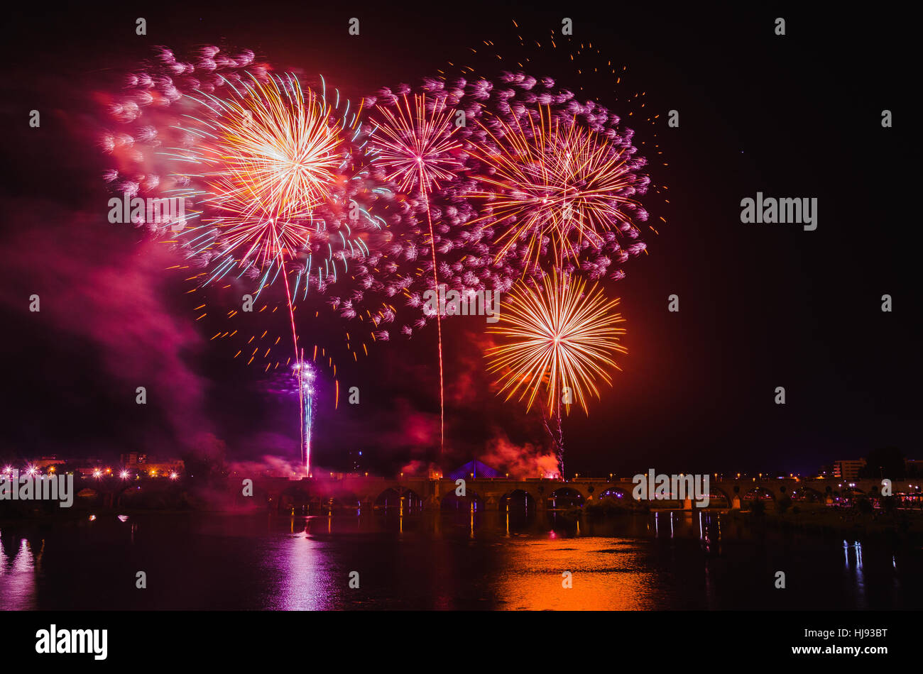 Fuegos artificiales de la noche de San Juan 2016, Badajoz Foto Stock