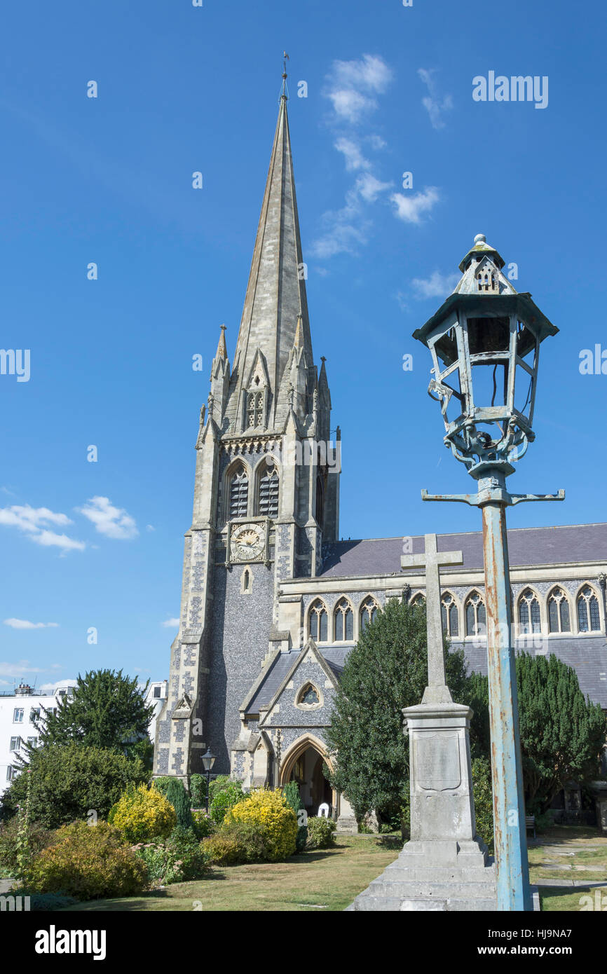 St Martin's, Chiesa Street, Dorking, Surrey, England, Regno Unito Foto Stock