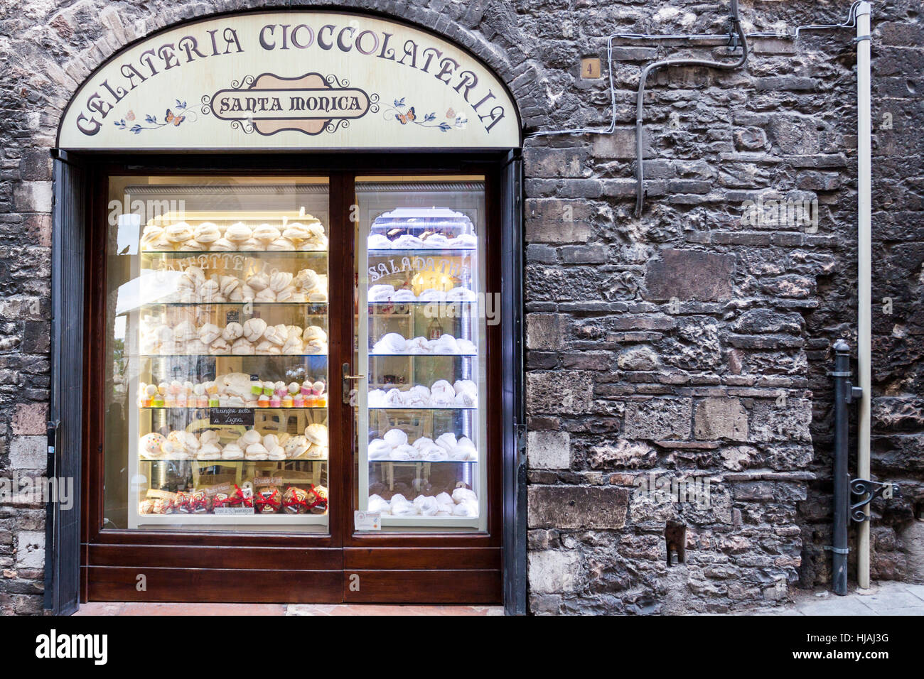 Delizioso negozio di dolcezza. Francesco. Ad Assisi, Umbria. Italia Foto Stock