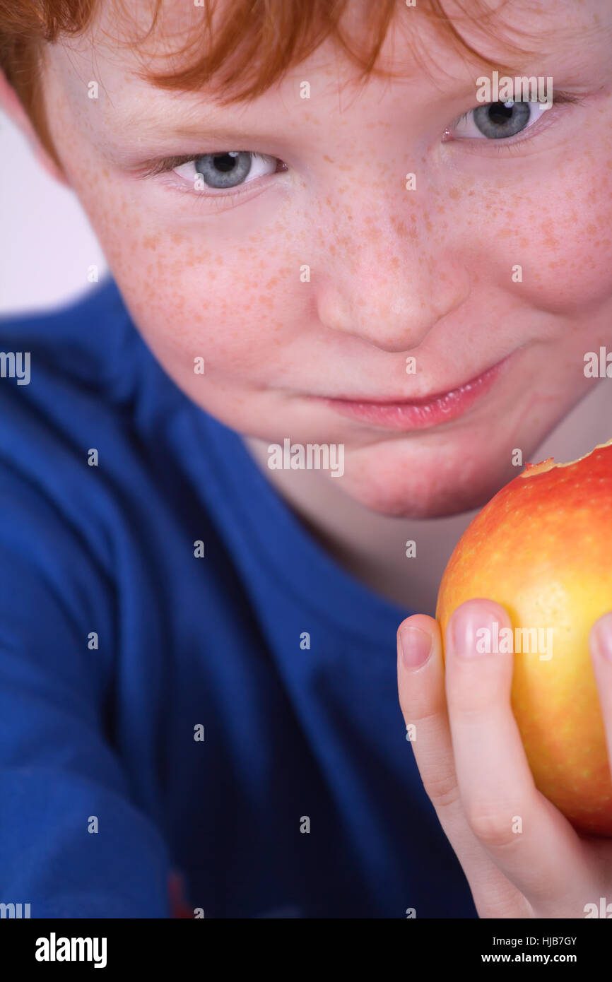 Cibo, aliment, peli, frutta mele, Apple, lentiggini, ruddiness, bambino, rosso Foto Stock