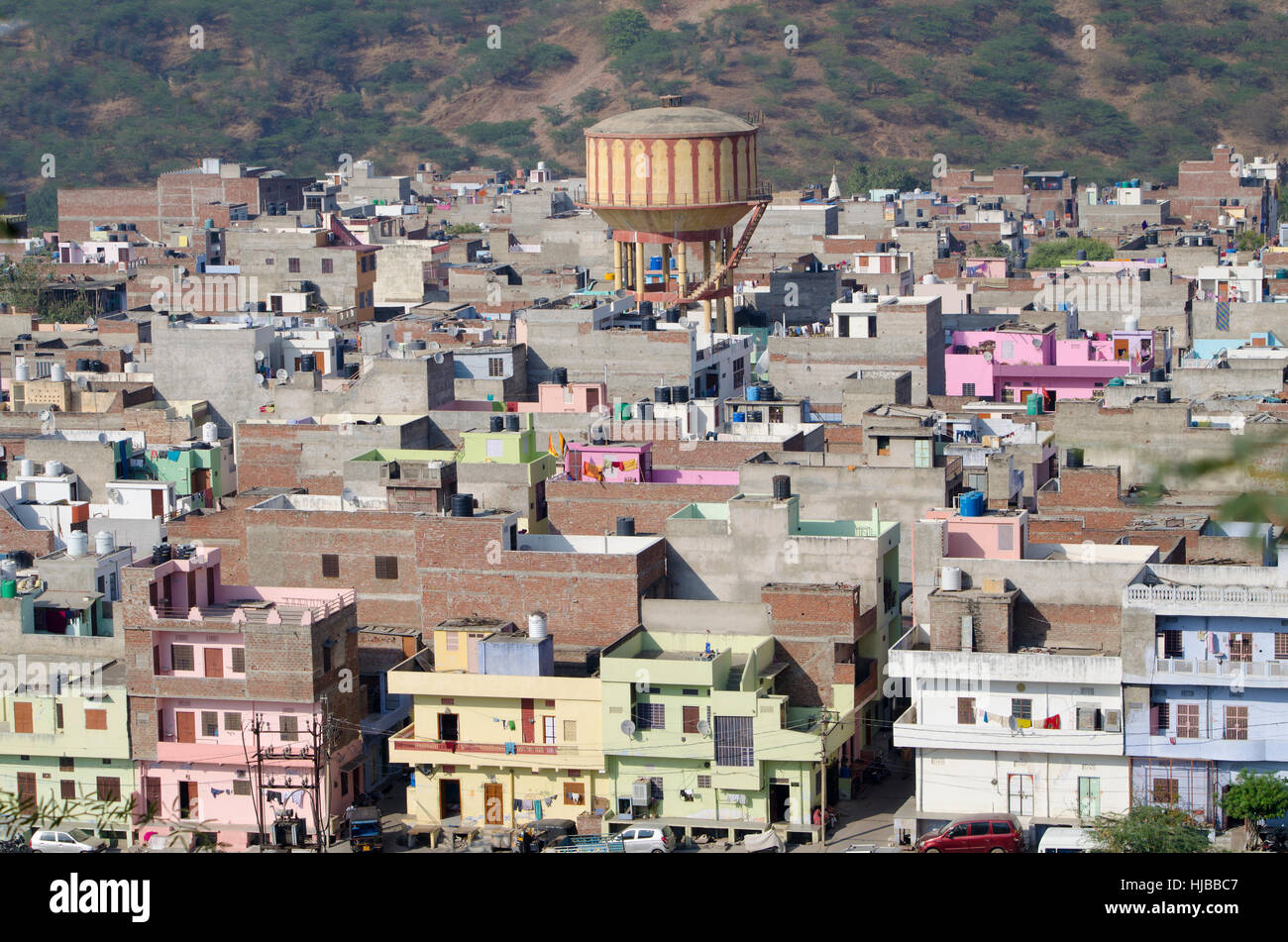 Città di Jaipur vista dall'altezza, città, Jaipur, dal di sopra, case, palazzi, architettura, costruzioni, persone, automobili Foto Stock