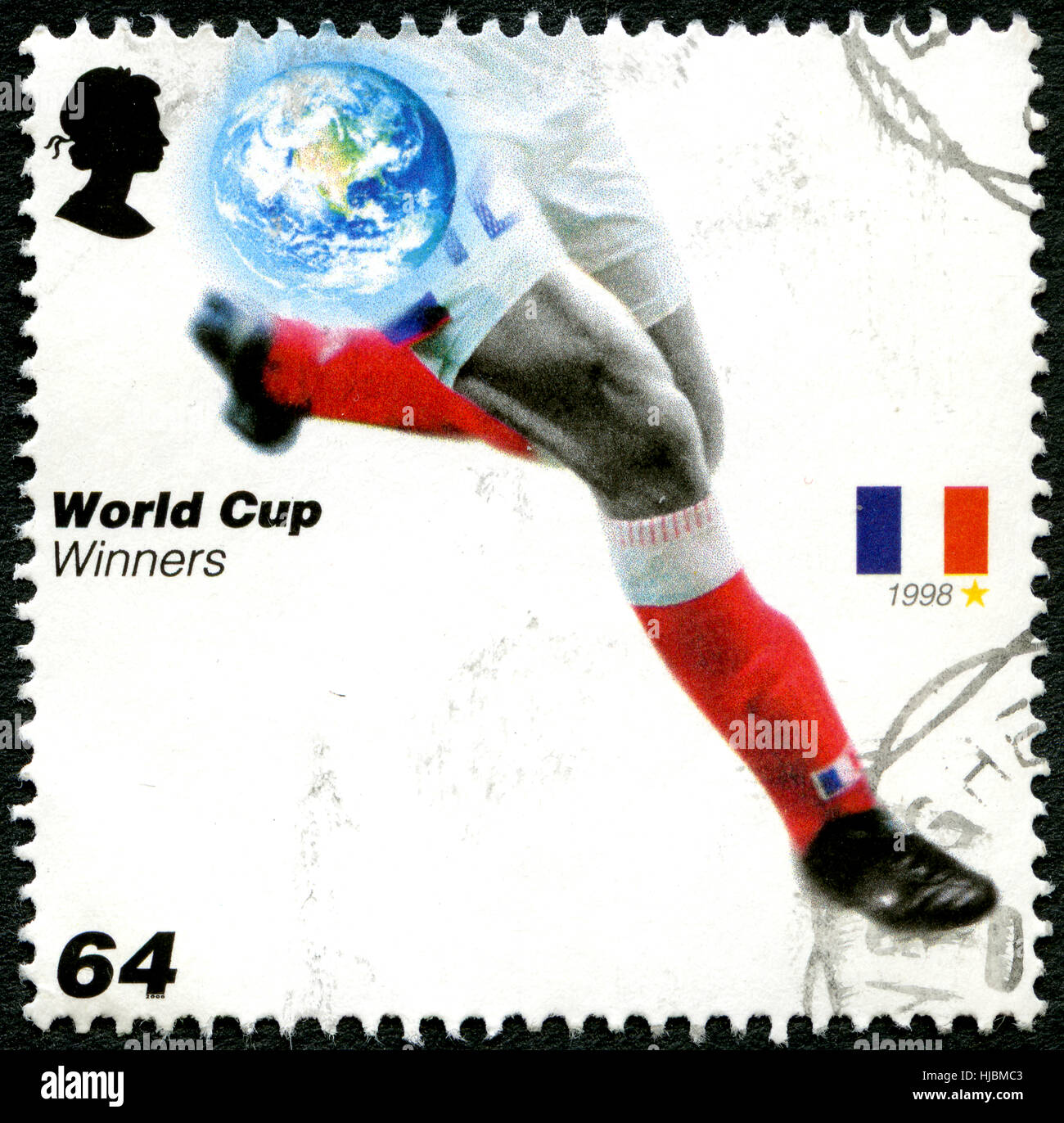 Regno Unito - circa 2006: un usato francobollo DAL REGNO UNITO, rilasciati per commemorare il passato della Coppa del Mondo di calcio vincitori Francia, circa 2006. Foto Stock