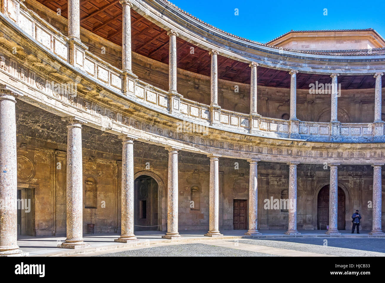 Patio circolare Carlos V Palazzo Alhambra Granada Andalusia Spagna Foto Stock