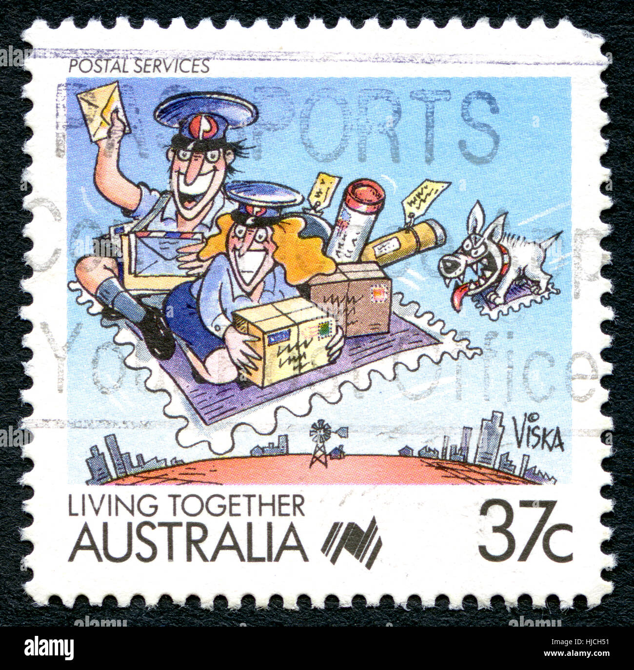 AUSTRALIA - circa 1988: un francobollo da Australia, promozione di vivere insieme e di celebrare l'australiano servizi postali Foto Stock