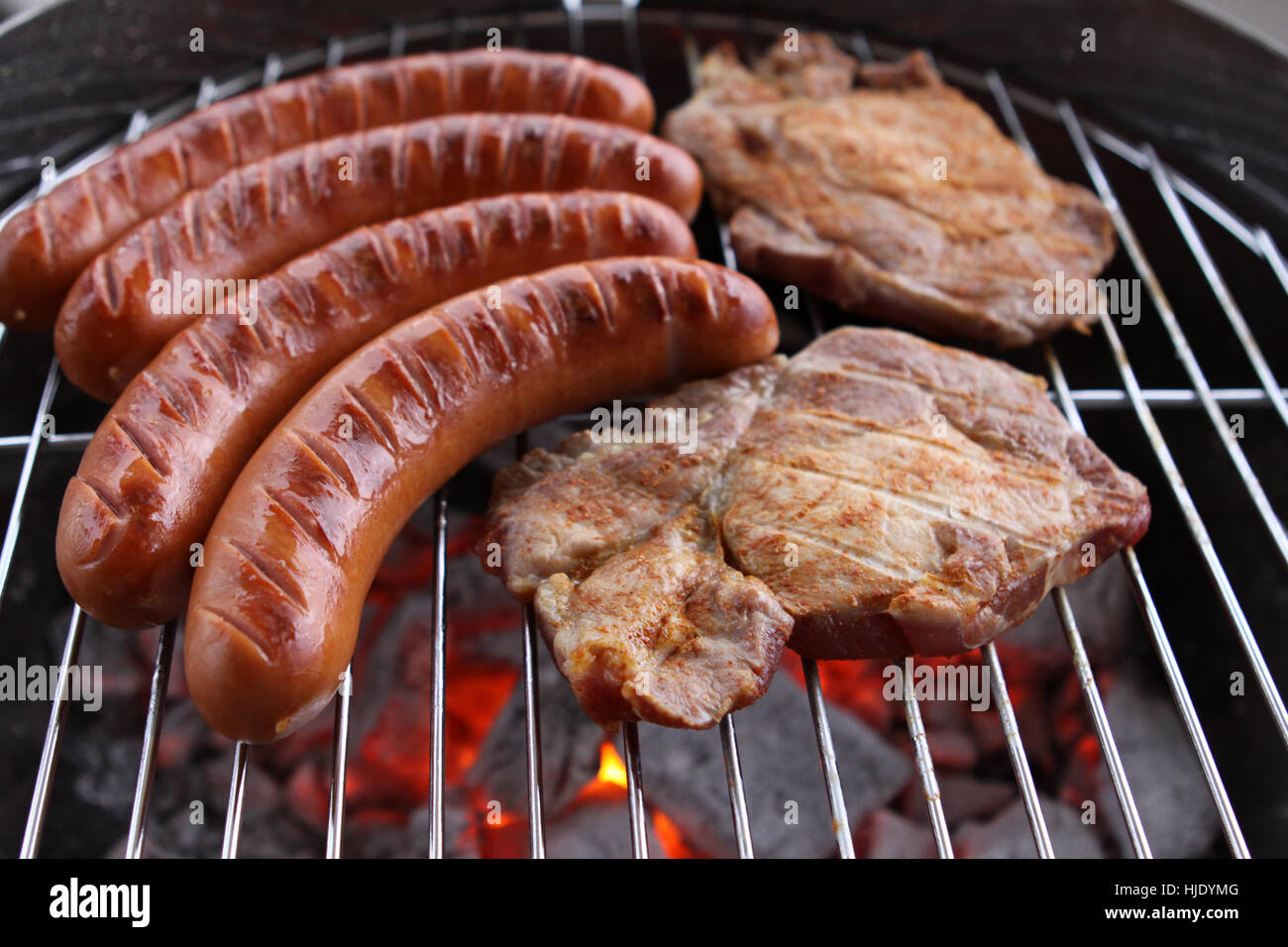 Grill, Barbecue, barbeque, bistecche, barbeque, bar-b-Q, insalubrious, estate, summerly, Foto Stock