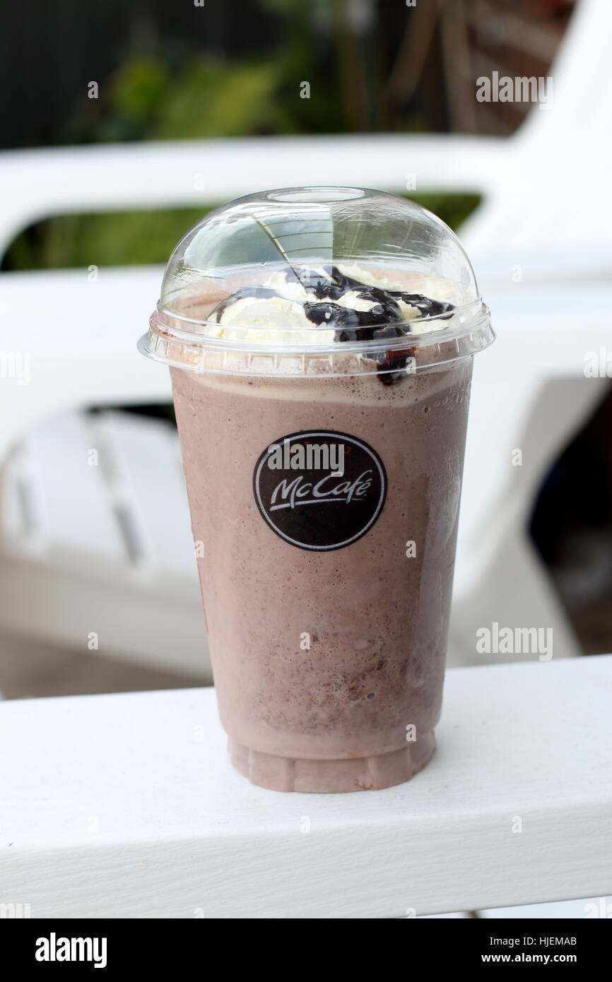 Close up di McDonald's chocolate Frappe al McDonald's Melbourne Victoria Australia Foto Stock