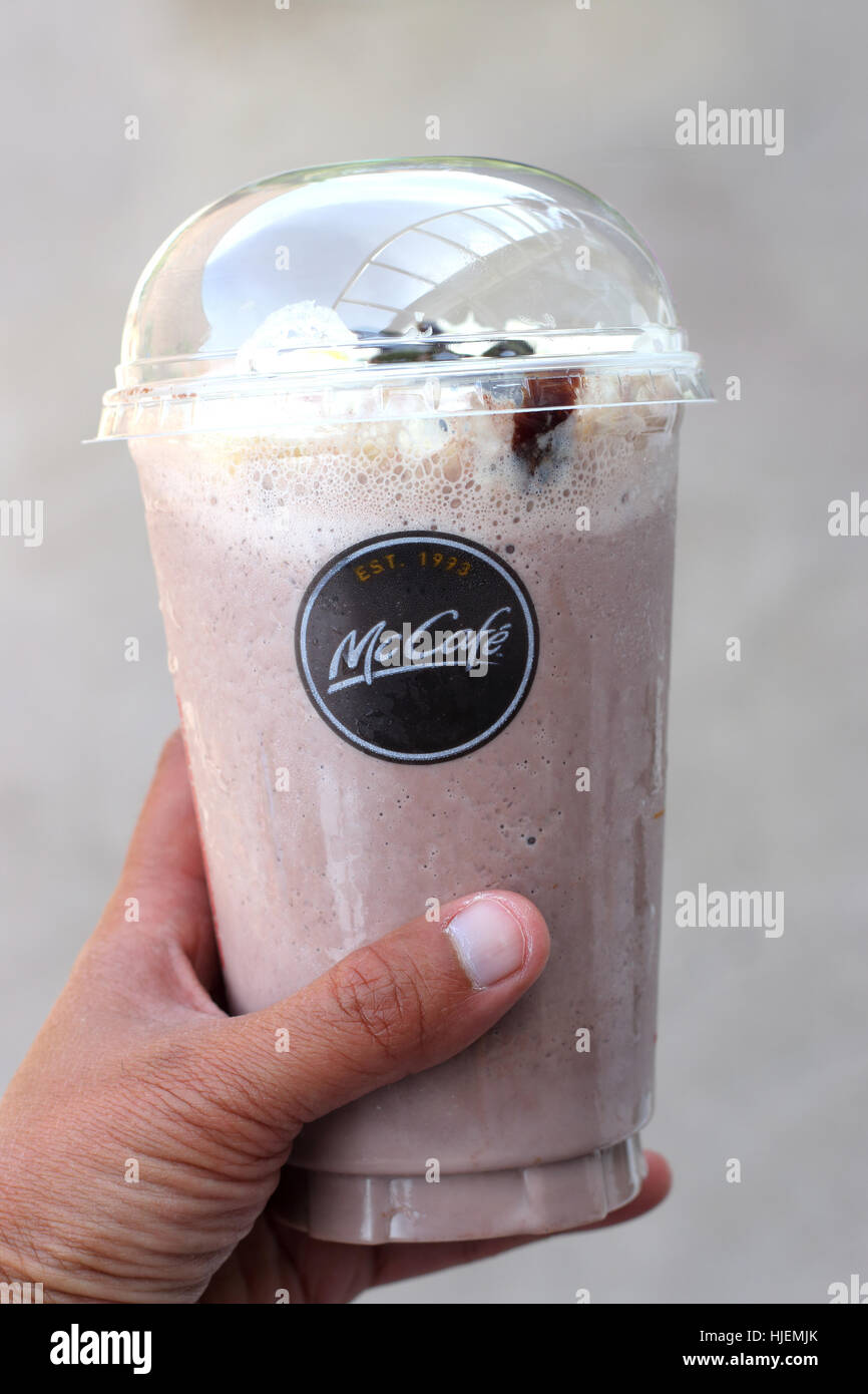 Close up di McDonald's chocolate Frappe al McDonald's Melbourne Victoria Australia Foto Stock