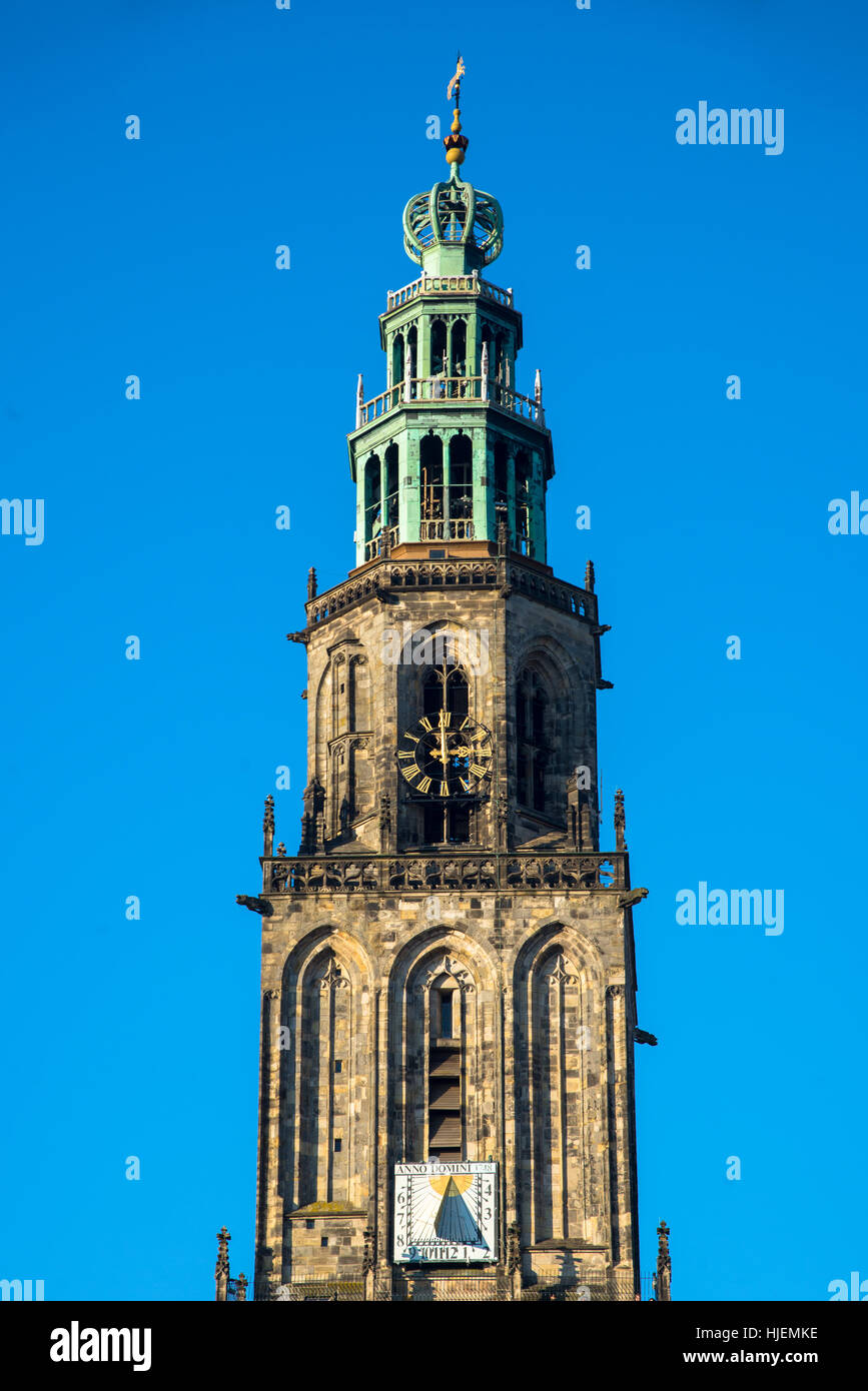 Torre Martini con cielo blu di Groningen in Olanda Foto Stock