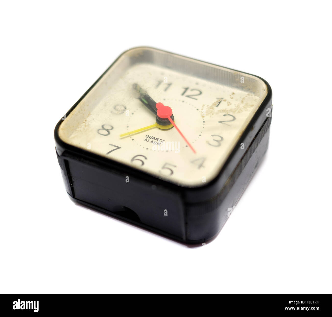 Nero orologio sveglia tagliare isolati su sfondo bianco Foto Stock