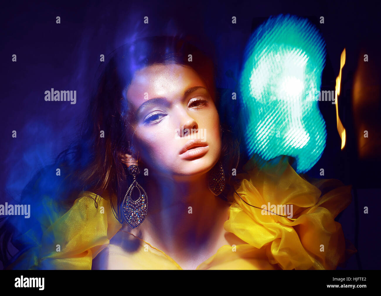 Donna blu, motion, rinvio, spostamento, circolazione, colore verde, luci, Foto Stock