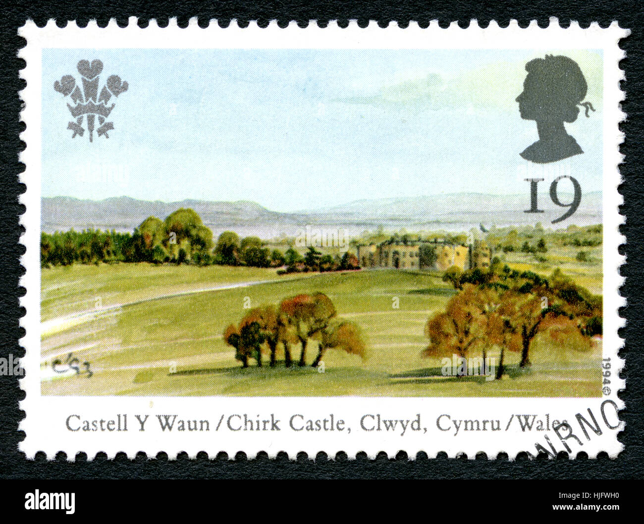Gran Bretagna - circa 1994: un usato francobollo DAL REGNO UNITO, raffigurante una illustrazione di Chirk Castle in Galles, circa 1994. Foto Stock