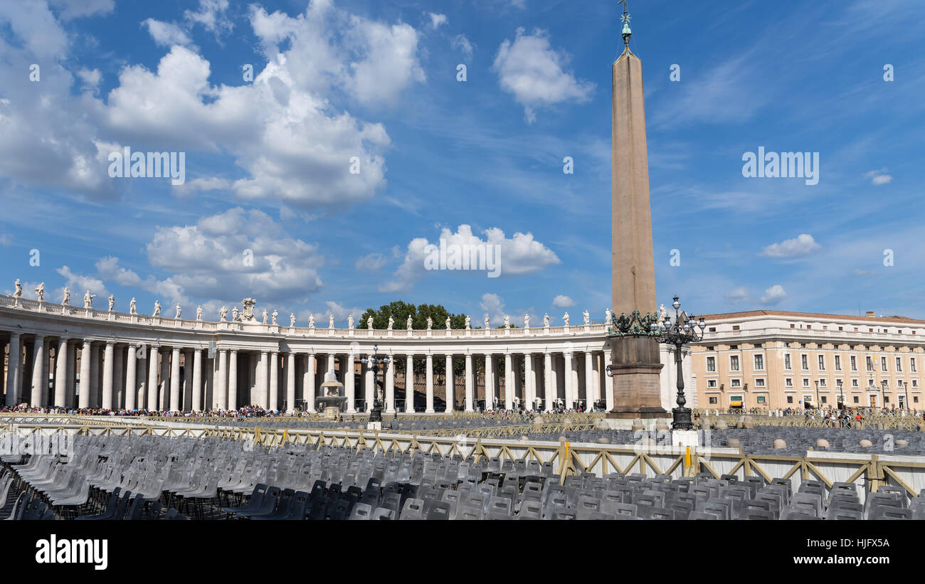 Panorama di Piazza San Pietro, il colonnato del Bernini,, Vaticano, Roma, Italia, Europa Foto Stock