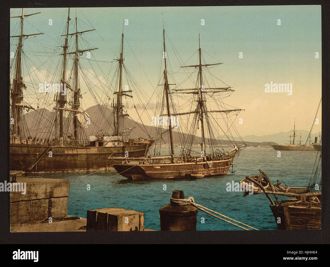 Le navi nel porto di Napoli Italia - Photochrom XIX SECOLO Foto Stock