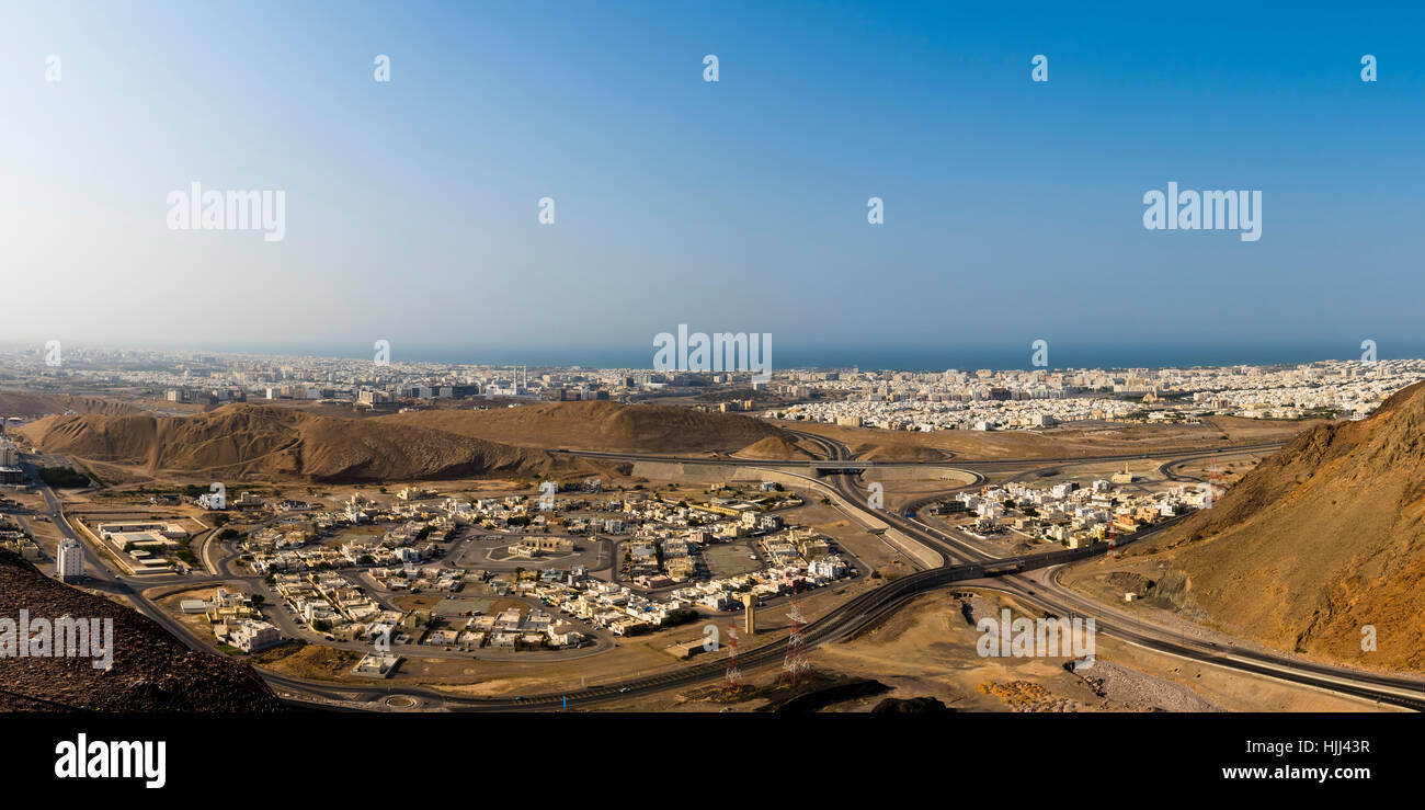 Oman, vista sopra la città di Muscat Foto Stock