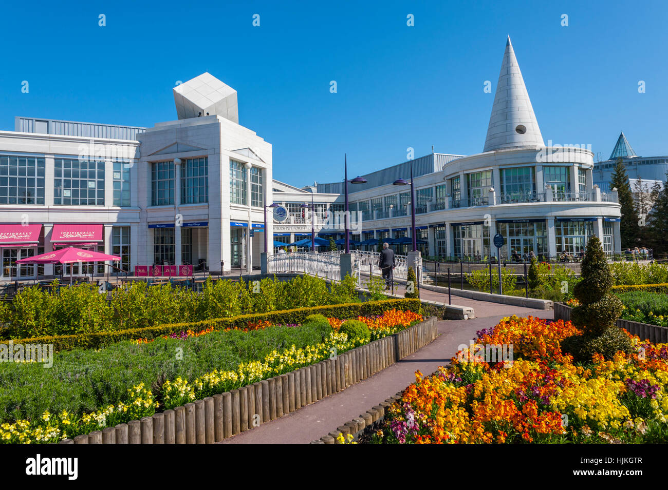 L'ingresso al Centro commerciale Bluewater nel Kent. In una giornata di sole. Foto Stock