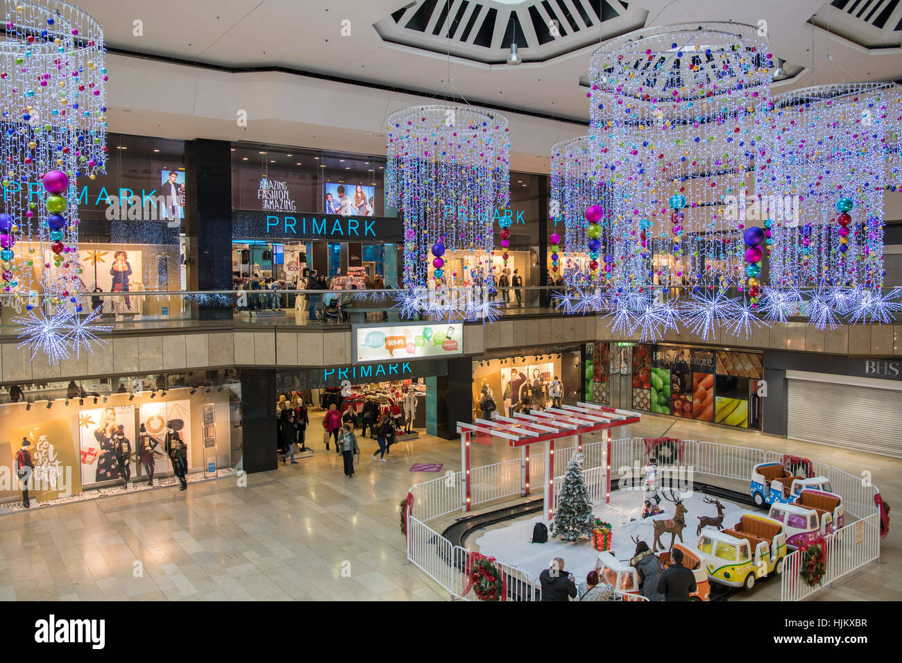 Decorazioni di Natale, Queensgate shopping centre, Peterborough Foto Stock