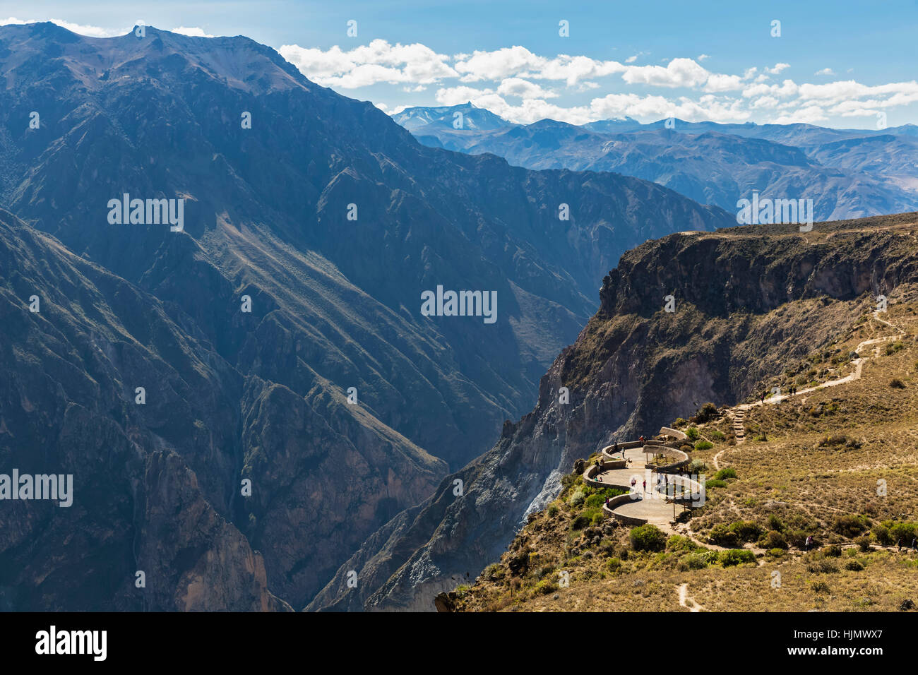 Il Perù, Ande, Chivay, il Canyon del Colca, vista dal punto di osservazione Cruz del Condor Foto Stock