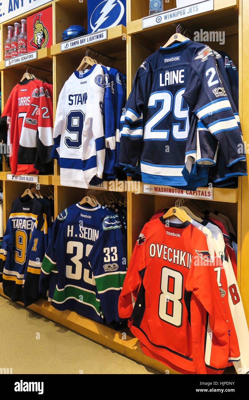 NHL Powered by Reebok Store, 1185 Avenue of the Americas, all'angolo della 47th Street, New York Foto Stock