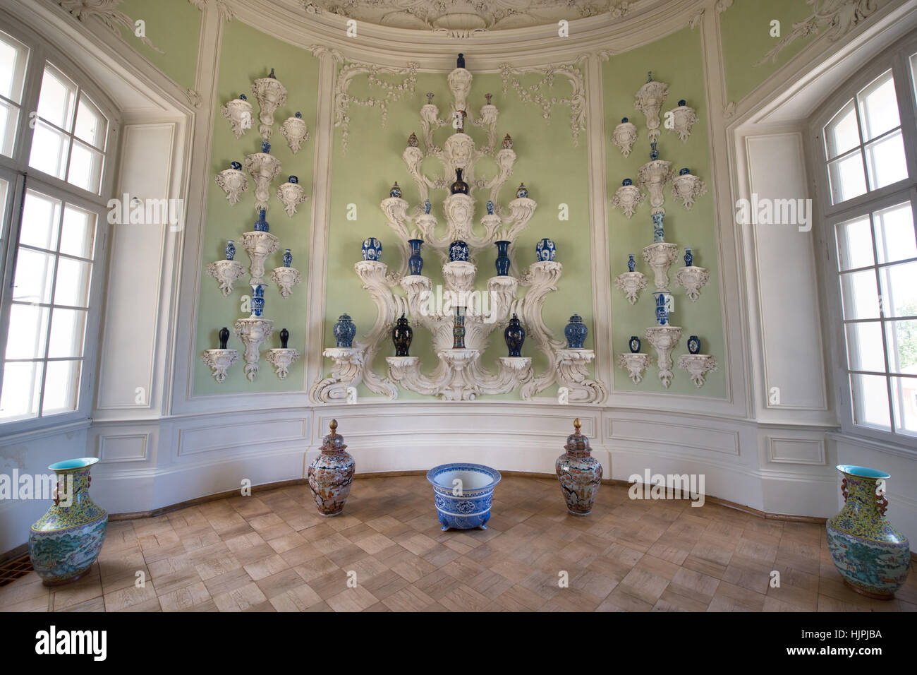 Il Cabinet di porcellana a Palazzo Rundale , Pilsrundāle, Lettonia Foto Stock