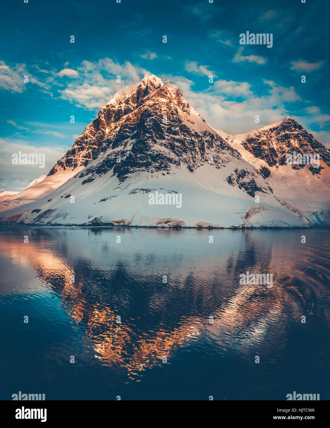 Montagne innevate in Antartide Foto Stock