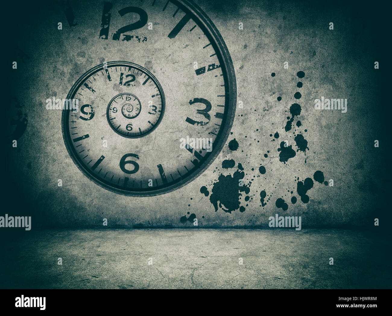 Tempo infinito concetto. twisted orologio rotto sulla parete di cemento  Foto stock - Alamy