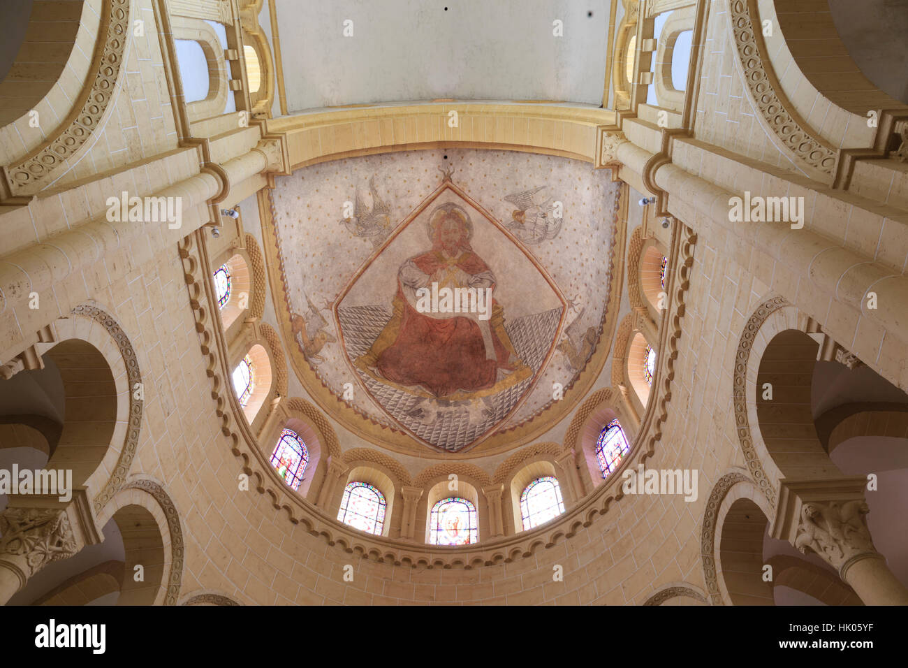 Francia, Borgogna, Saône-et-Loire, Paray le Monial, Basilica del Sacre Coeur, la volta del coro Foto Stock