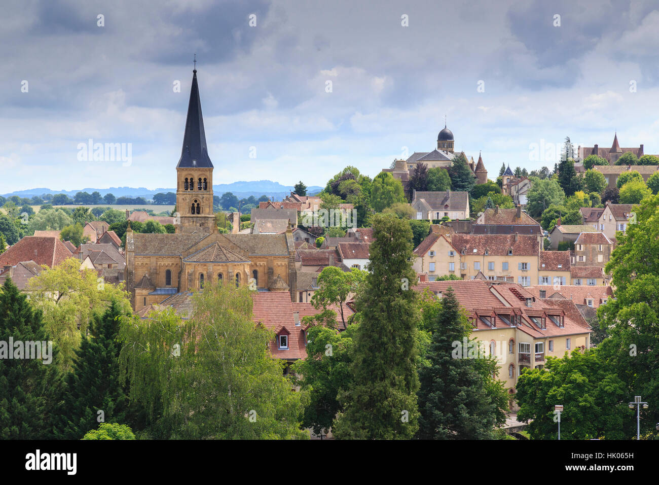 Charolles, la città e la chiesa del Sacro Cuore (Francia, Borgogna e Saône-et-Loire) Foto Stock