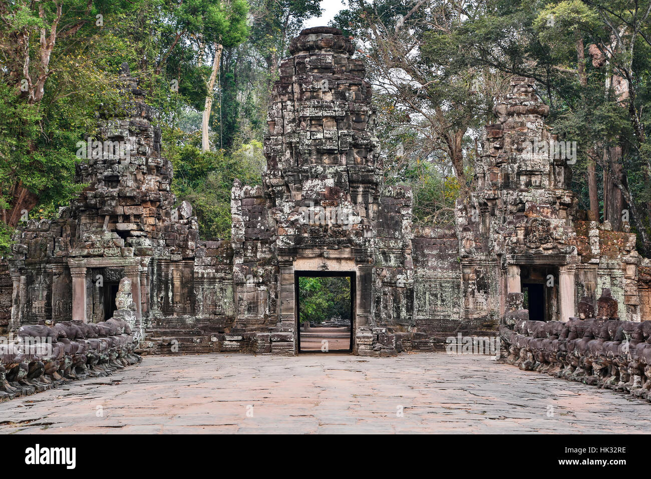 Ingresso ovest pavilion (gopura), Preah Khan Temple, Parco Archeologico di Angkor, Siem Reap, Cambogia Foto Stock