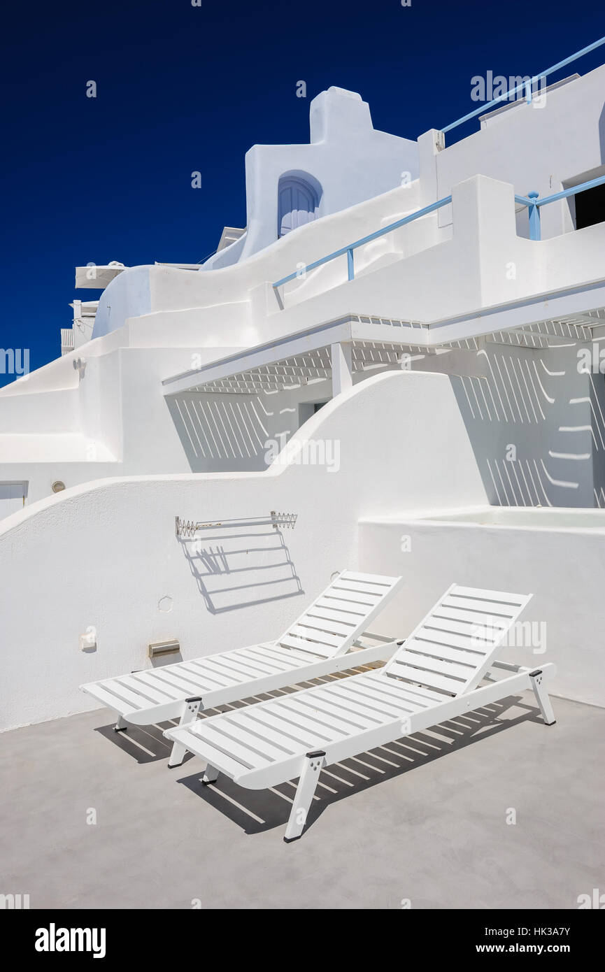 Oia i ponti di lusso e patio Foto Stock