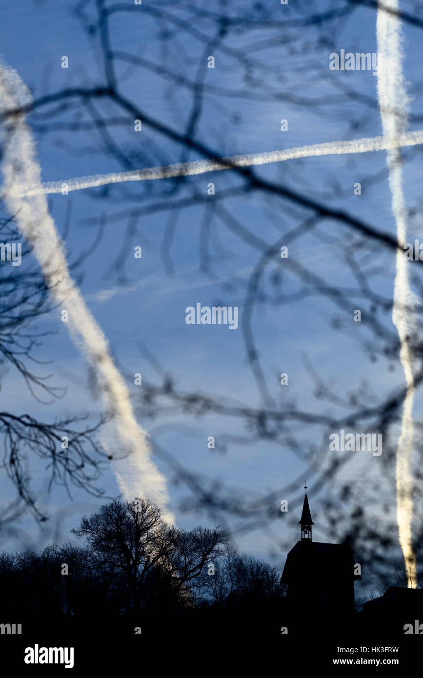 Teoria del complotto sulle scie chimiche immagini e fotografie stock ad