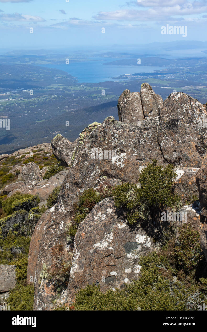 Vista dalla vetta del Monte Wellington guardando a sud verso nord West Bay, Hobart, Tasmania, Australia Foto Stock