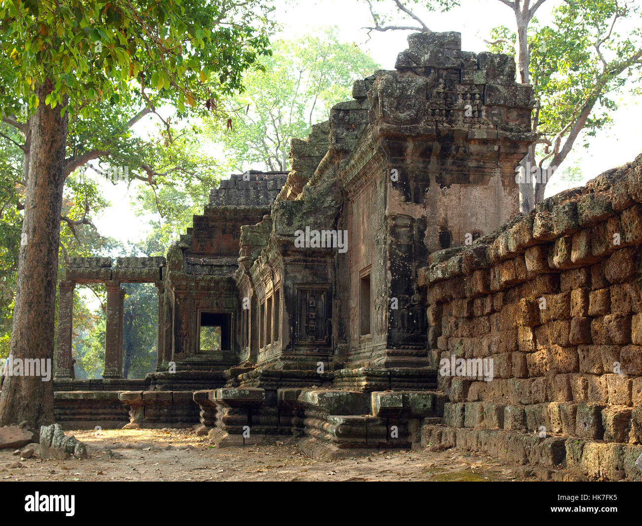 Torri con facce in Angkor Wat, tempio complesso in Cambogia e il più grande monumento religioso nel mondo. UNESCO - Sito Patrimonio dell'umanità. Foto Stock