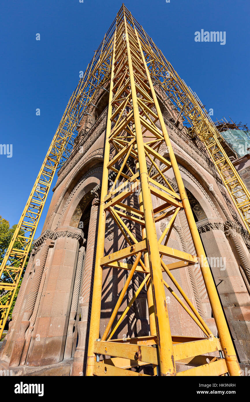 Lavori di restauro del campanile della Cattedrale di Etchmiadzin in Vagharshapat, Armenia Foto Stock