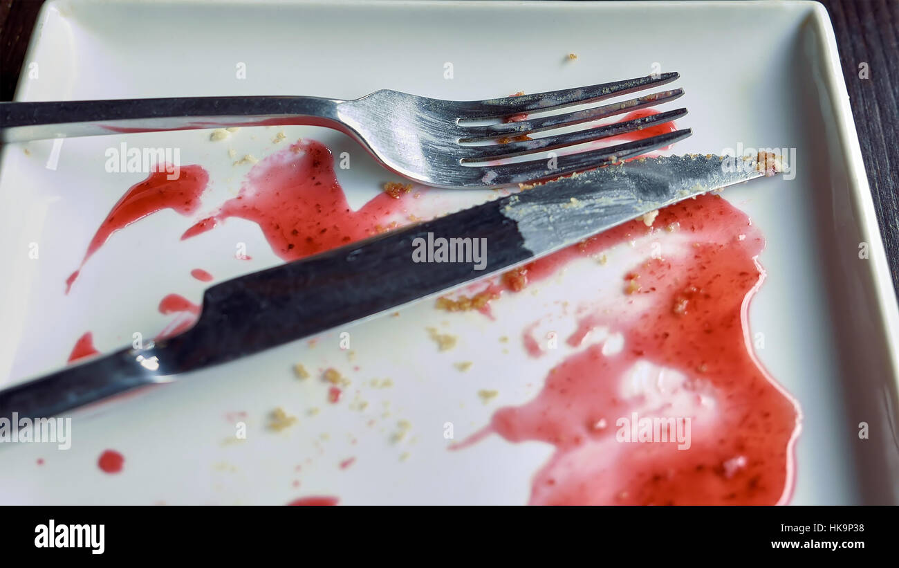 Piastra vuota cosparse di sciroppo di frutta Foto Stock