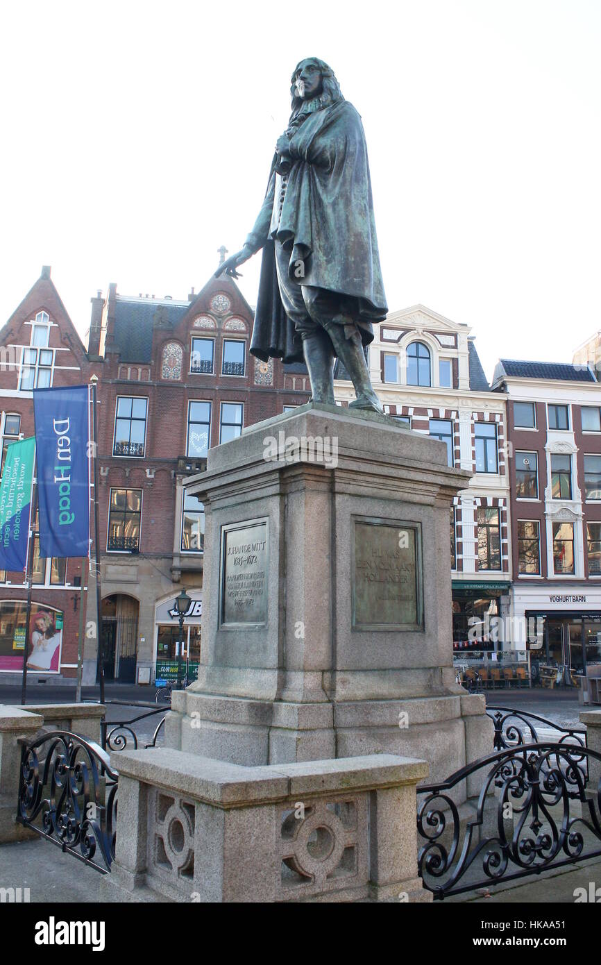 Statua di Johan de Witt, Grand Pensionary di Olanda dal 1653-1672. Situato a Plaats square, l'Aia (Den Haag), Paesi Bassi Foto Stock