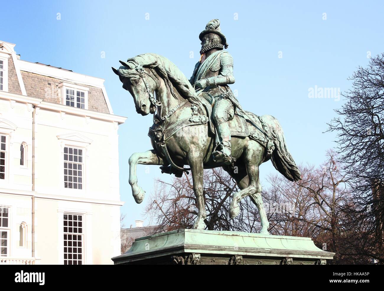 Statua equestre di Guglielmo d Orange (1533-84) di fronte Palazzo Noordeinde, Centrale L'Aia (Den Haag), Paesi Bassi. Foto Stock