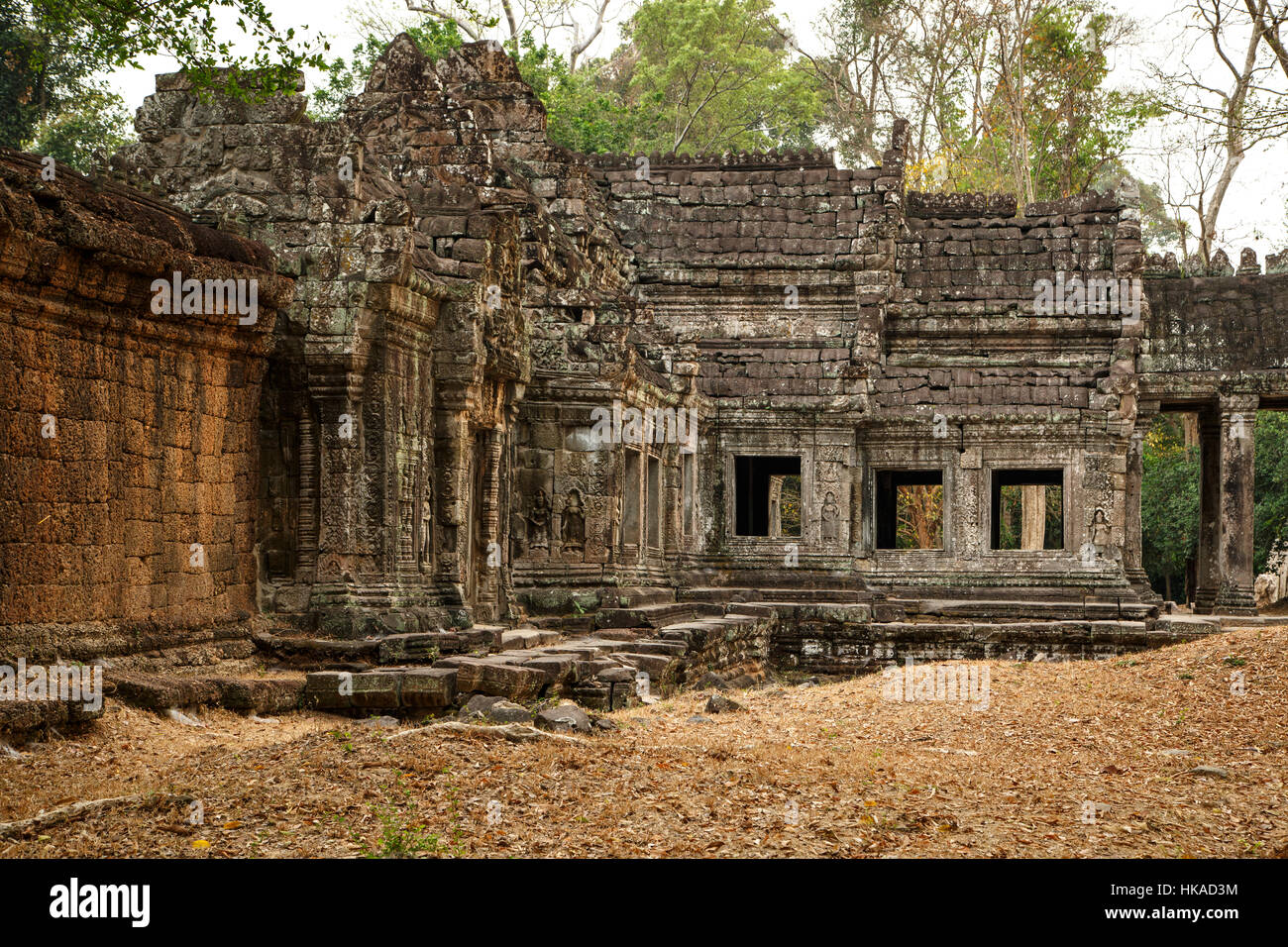 Vista laterale di ingresso Ovest, Preah Khan Temple, Parco Archeologico di Angkor, Siem Reap, Cambogia Foto Stock