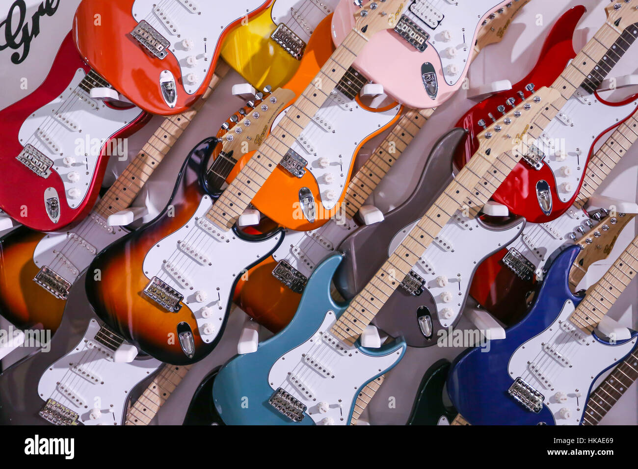 Un muro di chitarra Foto Stock