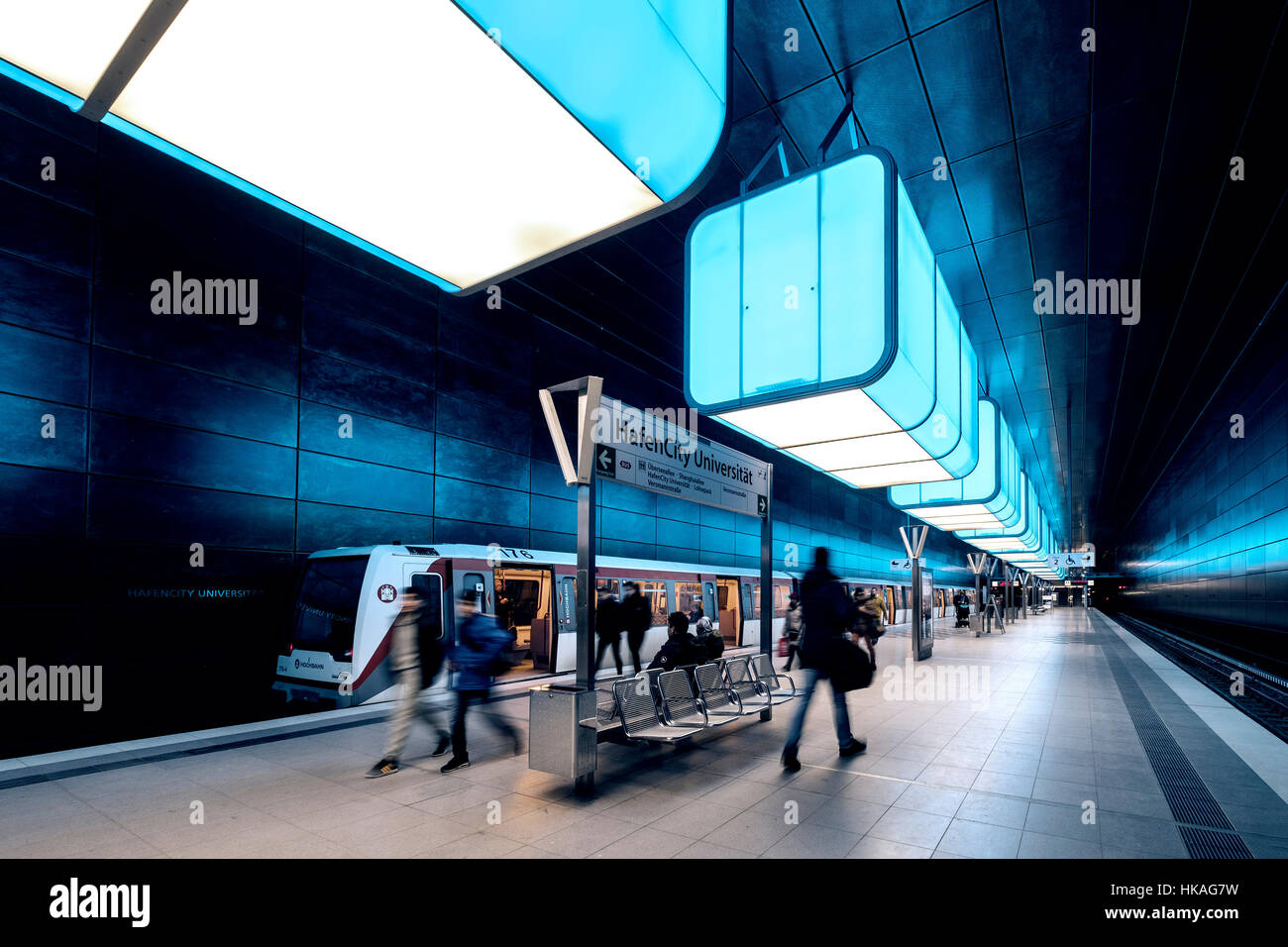 Interno di Hafencity University la stazione della metropolitana di Amburgo, Germania Foto Stock