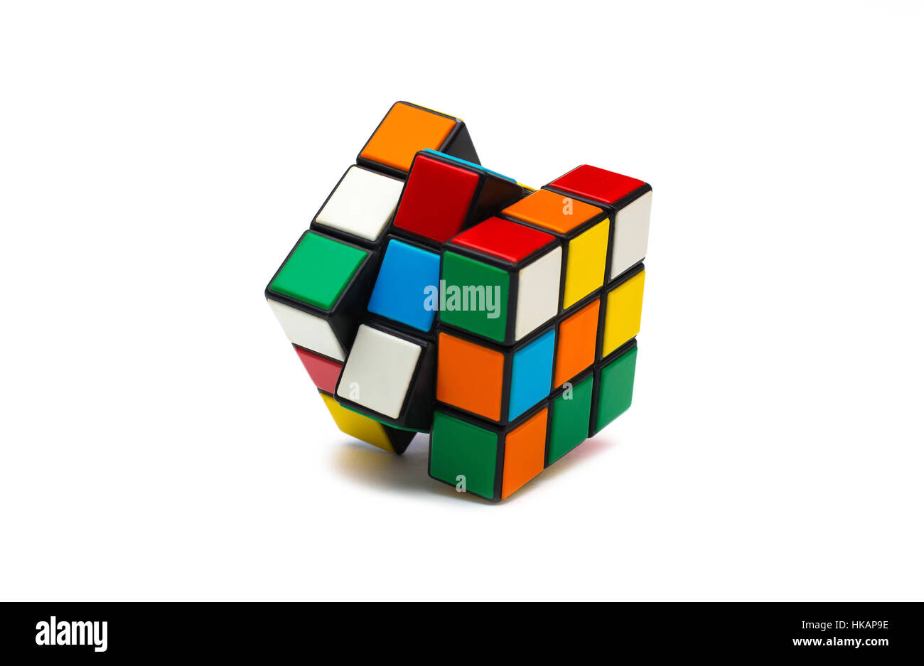 Cubo di Rubik su sfondo bianco Foto Stock