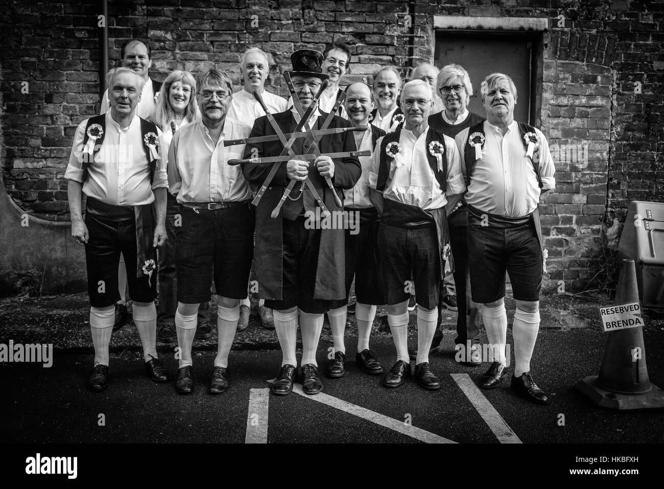 Nottingham, Regno Unito, sabato 28 gennaio 2017, Rapper spada ballerini visitare Nottingham pub, 'Credito: Guy Berresford/Alamy Live News' Foto Stock