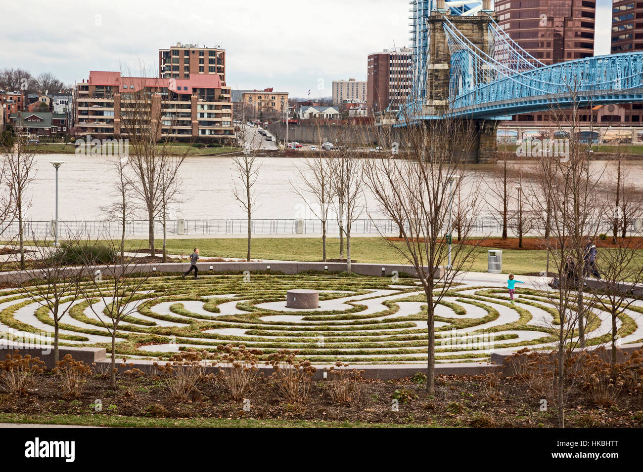 Cincinnati, Ohio - un labirinto sulla banca del fiume Ohio. Foto Stock