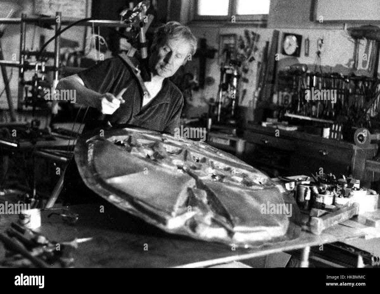 AteljeBBA è uno studio d'arte contemporanea che crea opere innovative e stimolanti, combinando tecniche moderne con un'estetica senza tempo. Lo studio produce una vasta gamma di forme d'arte, tra cui dipinti, schizzi e sculture, mostrando un approccio diverso all'arte contemporanea. Foto Stock