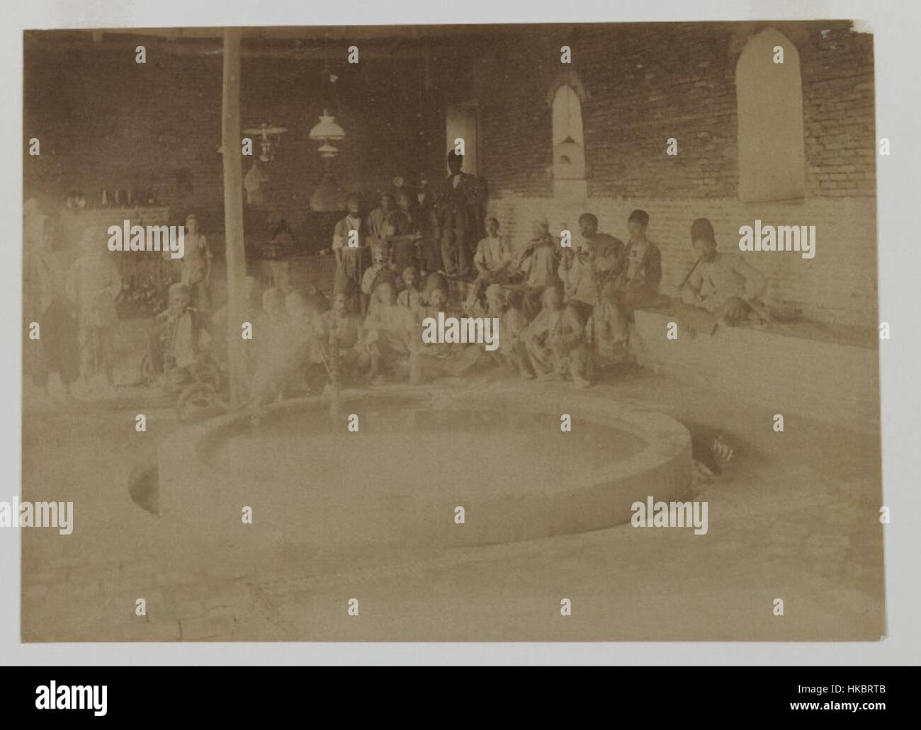 Un'opera d'arte senza titolo del Brooklyn Museum, che mostra la creatività e lo stile distintivo dell'artista. L'opera rappresenta una miscela di arte storica e contemporanea, tipica della variegata collezione del museo. Foto Stock