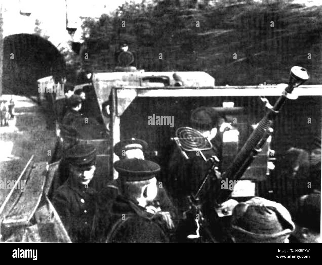 "Bronepoezd Zhelezniakov" raffigura un treno corazzato storico, un elemento chiave della storia militare russa. Simboleggia il ruolo dei treni corazzati durante la guerra, principalmente all'inizio del XX secolo. Foto Stock